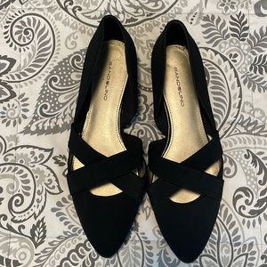 Bandolino black flats. Women’s size 9